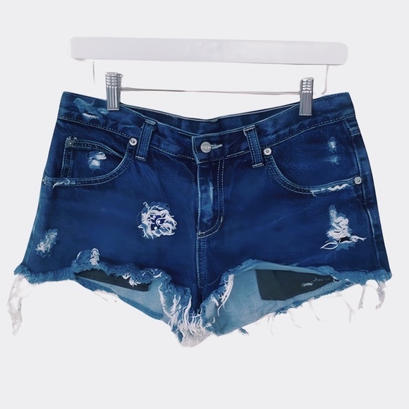 Shop the Trend: Women's Junior Size 7 Dark Denim Ripped & Frayed Hurley Shorts - Picture 1 of 3